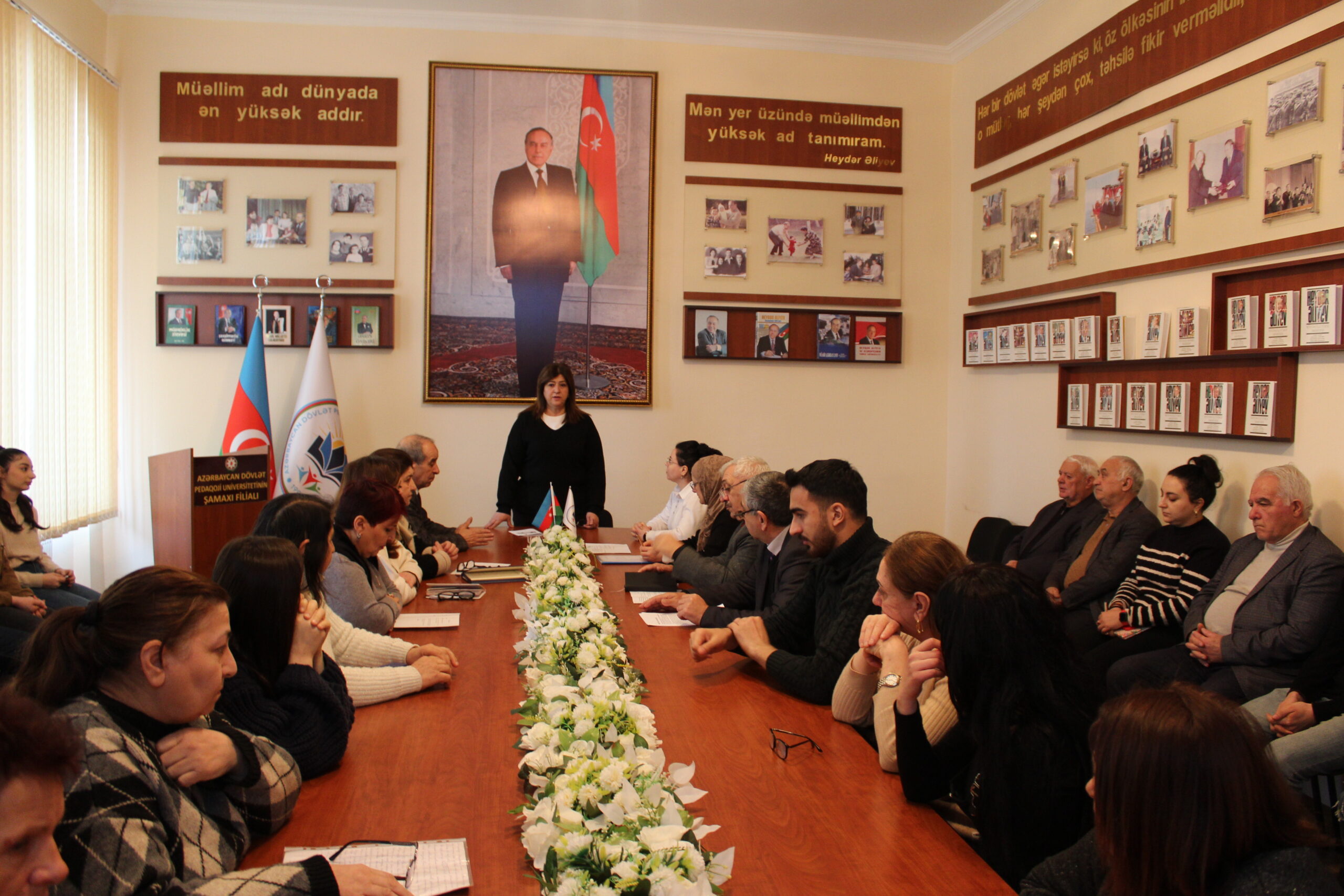 Şamaxı filialında “BMT-nin Ümumdünya Şəhərsalma Forumu (WUF13) – qlobal şəhərsalma prosesləri kontekstində” mövzusunda dəyirmi masa keçirildi