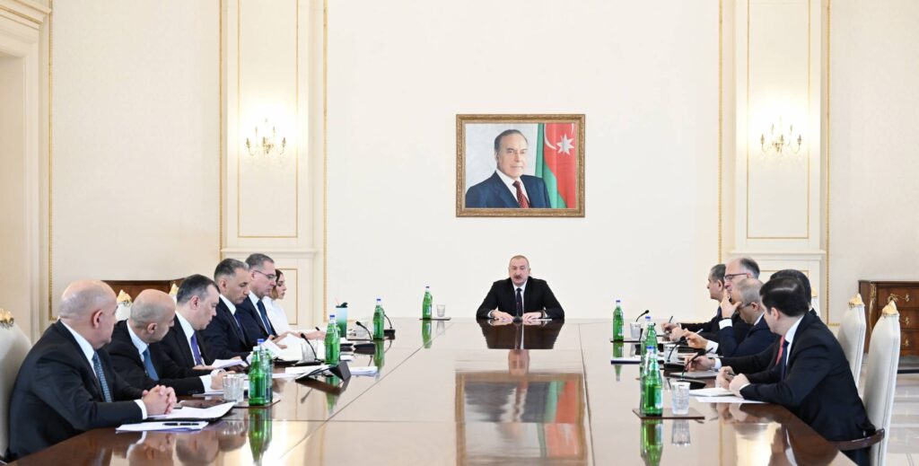 “Azərbaycanın yeni rəqəmsal arxitekturası” vahid fəaliyyət planına həsr olunmuş müşavirə keçirilib.