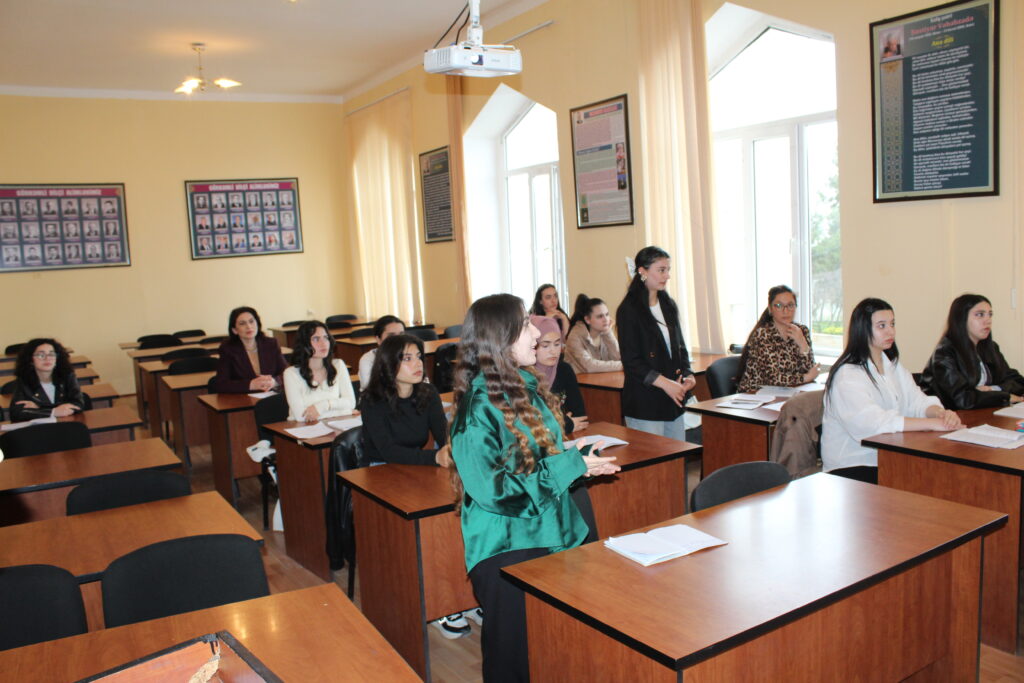 ADPU-nun Elmi-Tədqiqat Mərkəzi tərəfindən icra olunan “ADPU-nun Şamaxı filialında pedaqoji kadr hazırlığında müasir təlim texnologiyalarının tətbiqi” layihəsi çərçivəsində mərkəzin əməkdaşları filialda keçirilən dərslərdə iştirak edərək tədris prosesini yaxından izləyiblər.