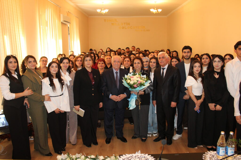 ADPU-nun Şamaxı filialında Xalq şairi Vahid Əzizlə görüş keçirilib.