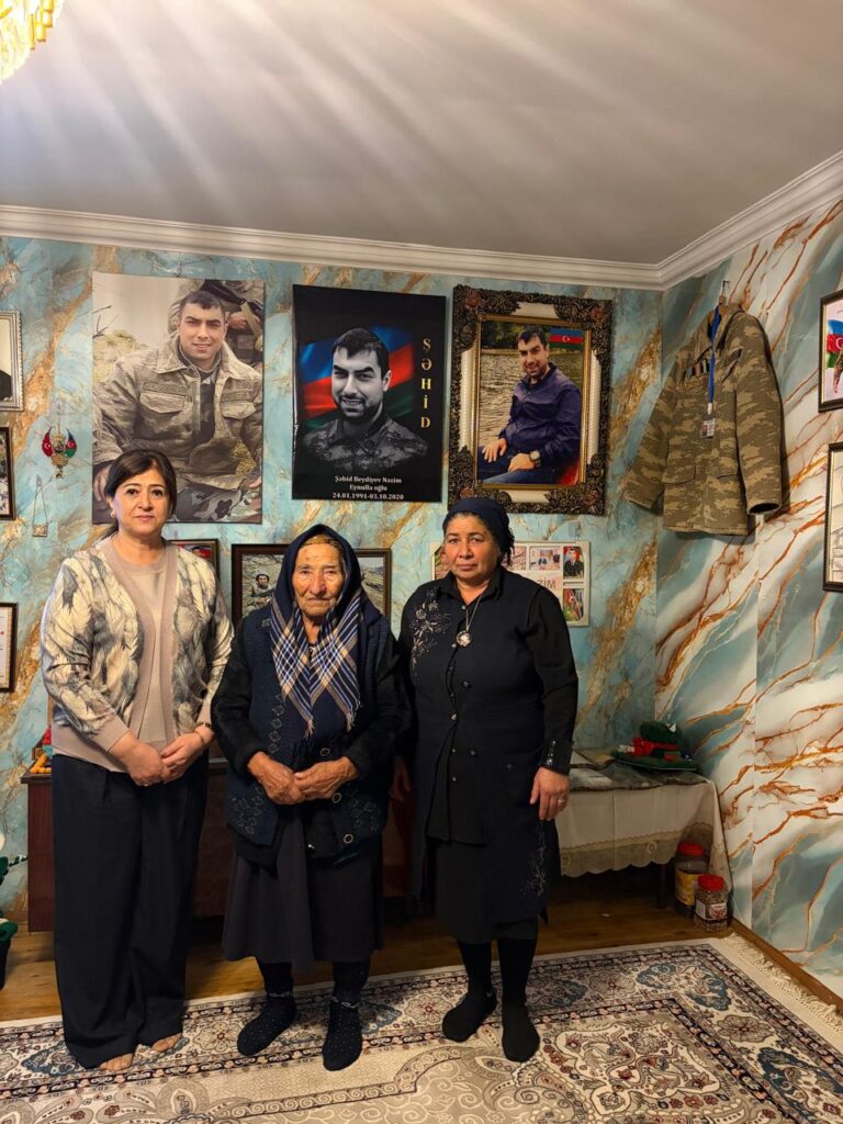 ADPU-nun Şamaxı filialının direktoru, dosent Tünzalə Yusifova Şəhid Beydiyev Nazim Eynulla oğlunun ailəsini ziyarət edib.